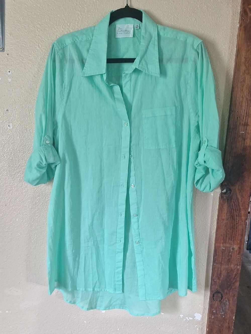 Lightweight Mint Button-Up Shirt with Chest Pocket